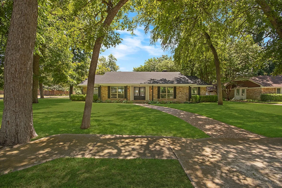 Photo of 1049 Forest Grove Drive