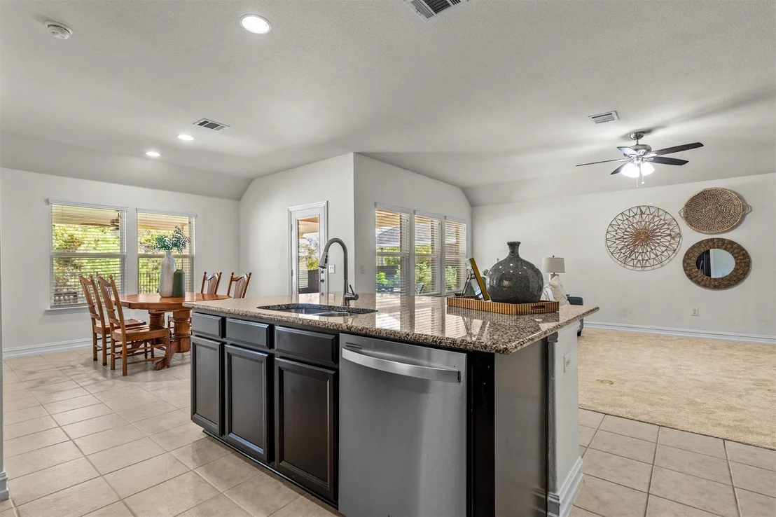 Photo of 6424 Roaring Creek