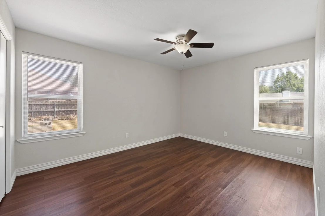 Photo of 433 Black Oak Lane