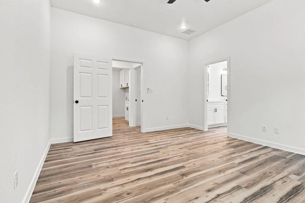 Photo of 106 E Miller