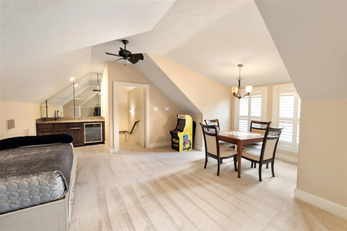 Photo of 229 Lakeside Drive