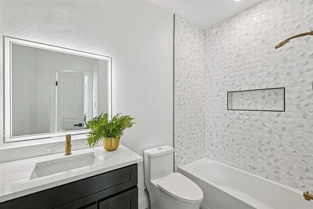Photo of 1704 Highland Drive W