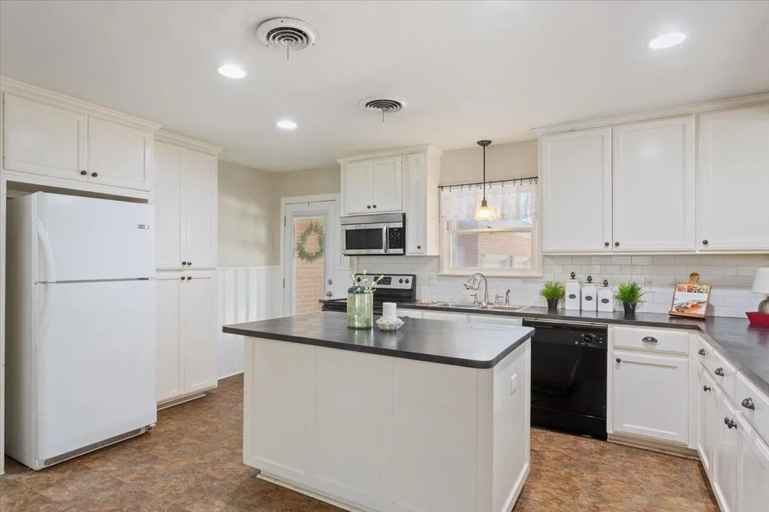 Photo of 1212 Guthrie Drive