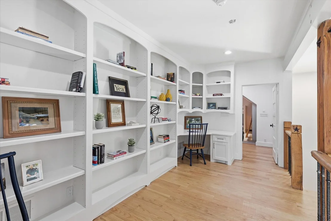 Photo of 175 Bay Hill Drive