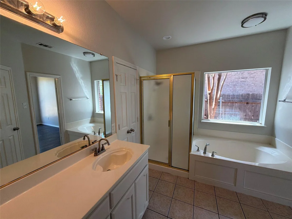 Photo of 2617 Silver Hill Drive