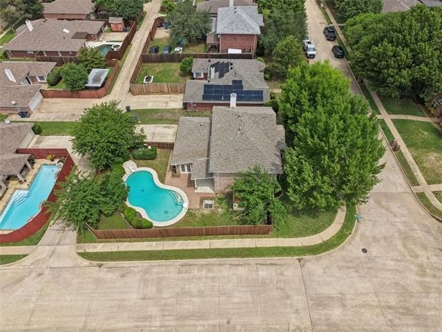 Photo of 828 Rockefeller Lane