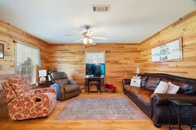 Photo of 1101 County Road 2810