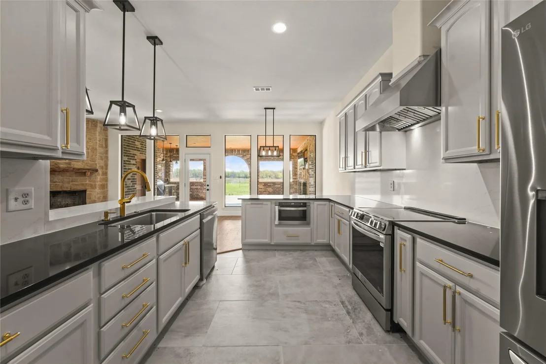 Photo of 7754 County Road 275