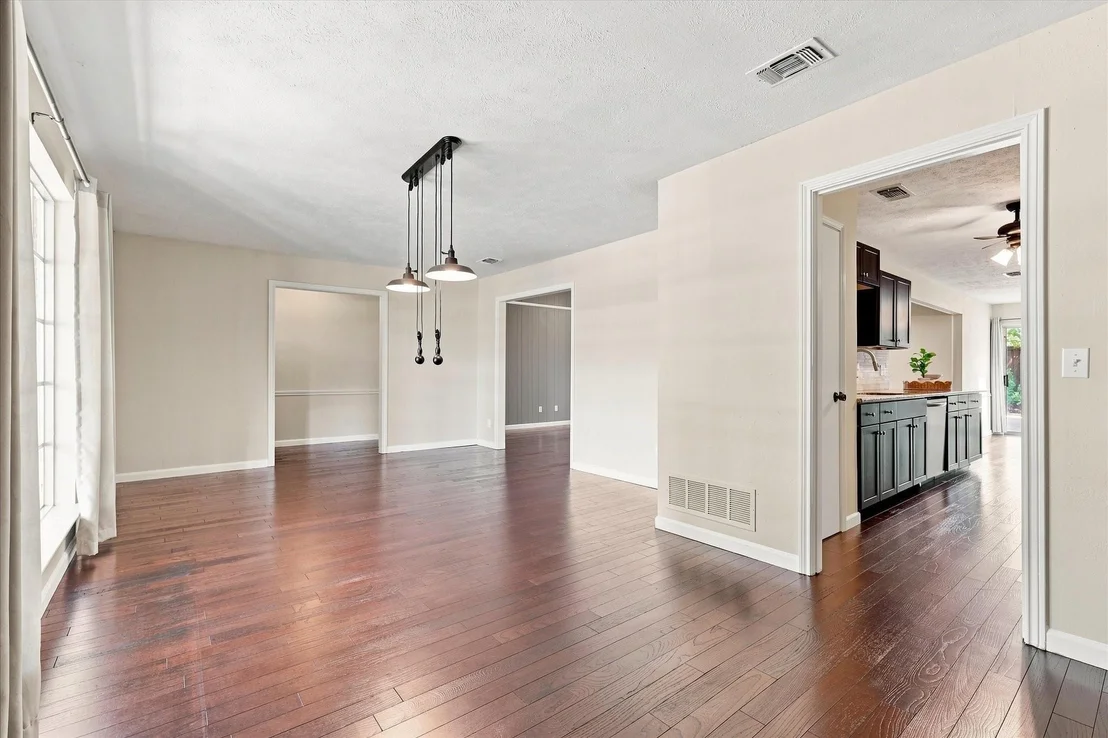 Photo of 2525 Eucalyptus Drive