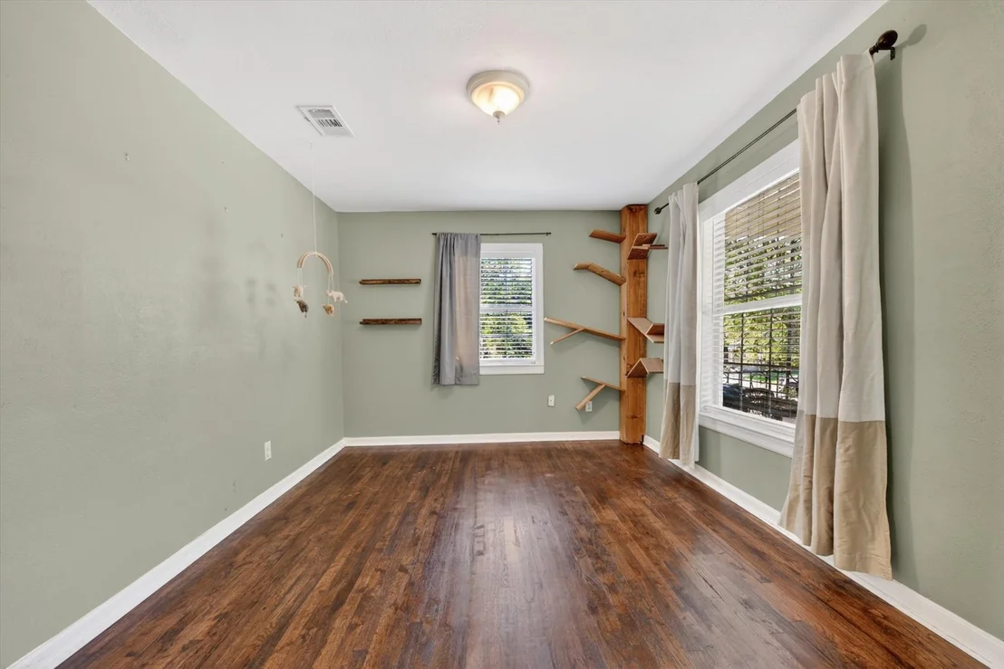 Photo of 2129 Cardinal Lane