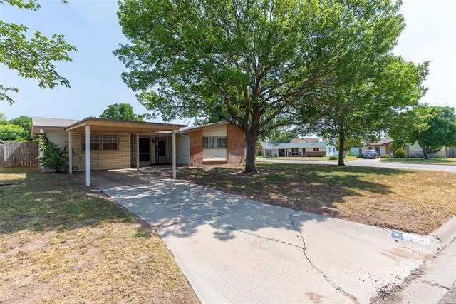 Photo of 2502 Bennett Drive