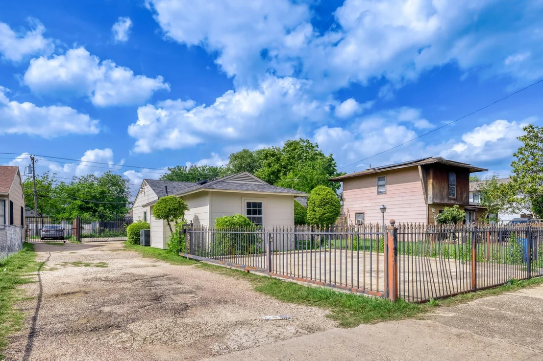 Photo of 1017 Hoke Smith Drive