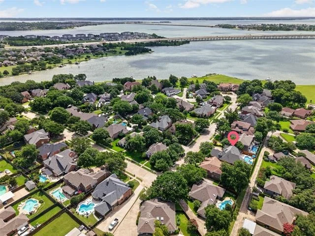 Photo of 1505 Shadybrook Lane