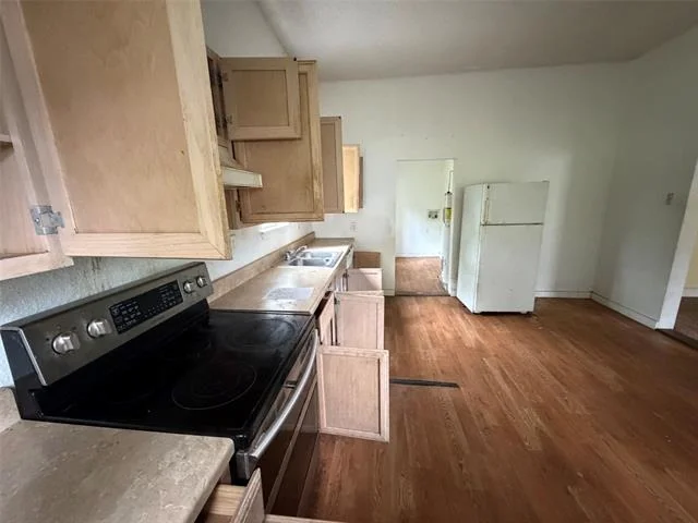 Photo of 215 Heath Street