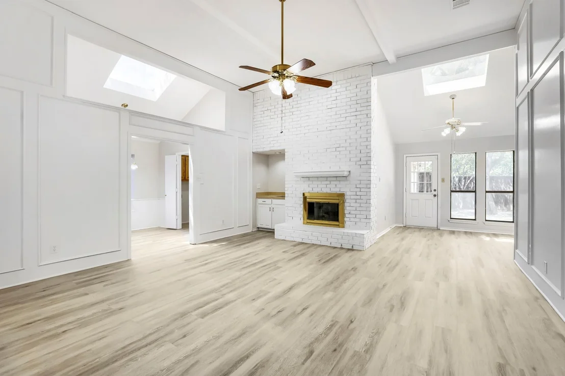 Photo of 734 Swallow Drive