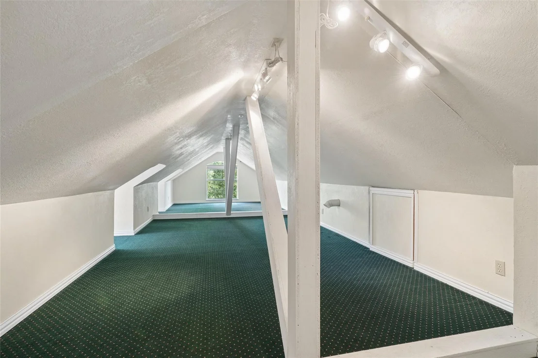 Photo of 43192 Fringewood Drive