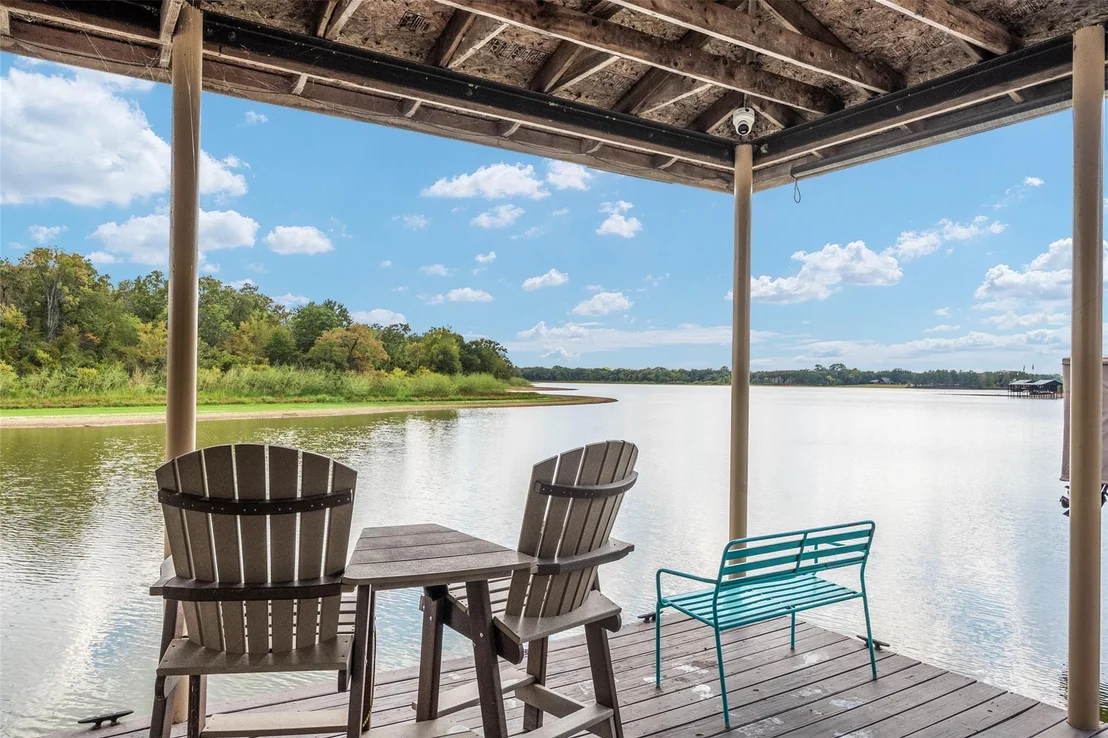 Photo of 229 Lakeside Drive