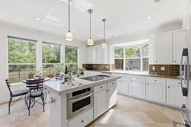 Photo of 1048 Basilwood Drive