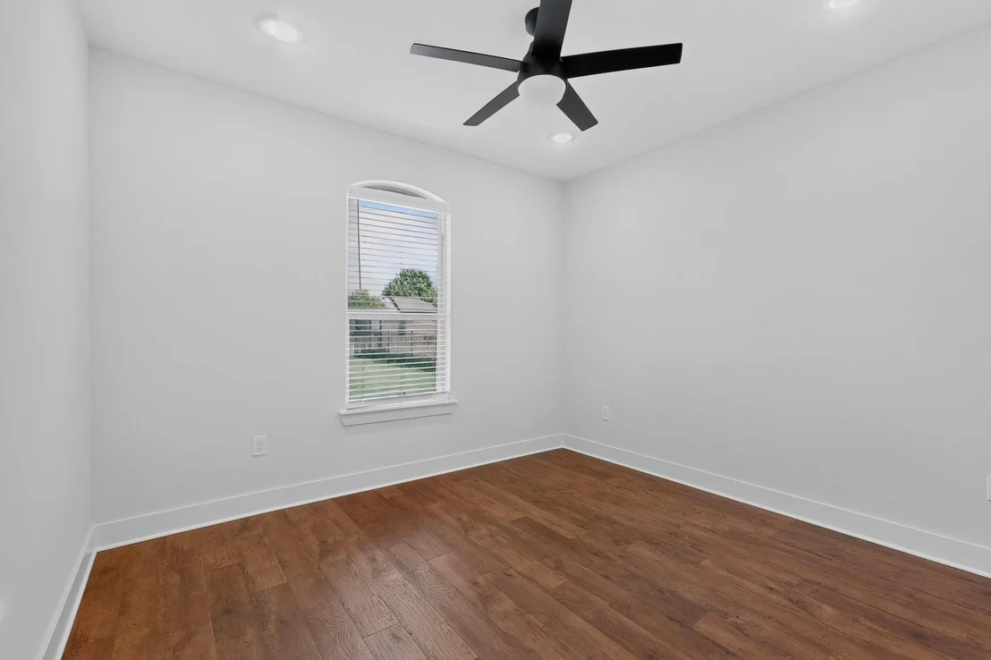 Photo of 1672 Brookview Drive