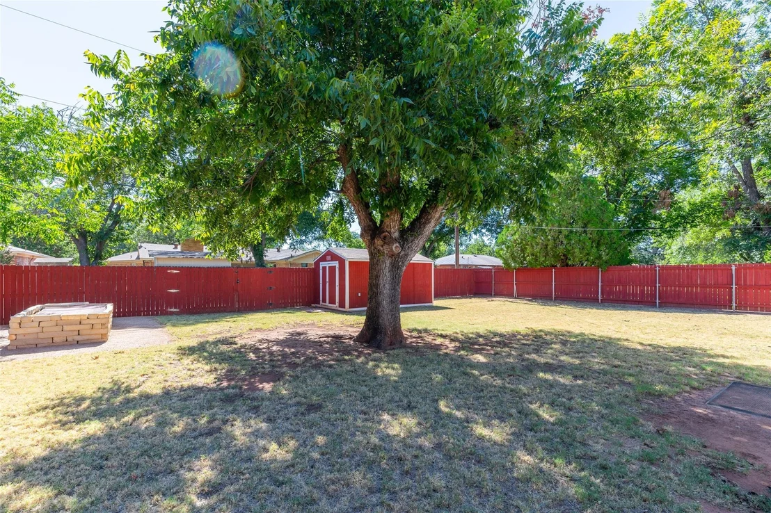 Photo of 1637 Glendale Drive