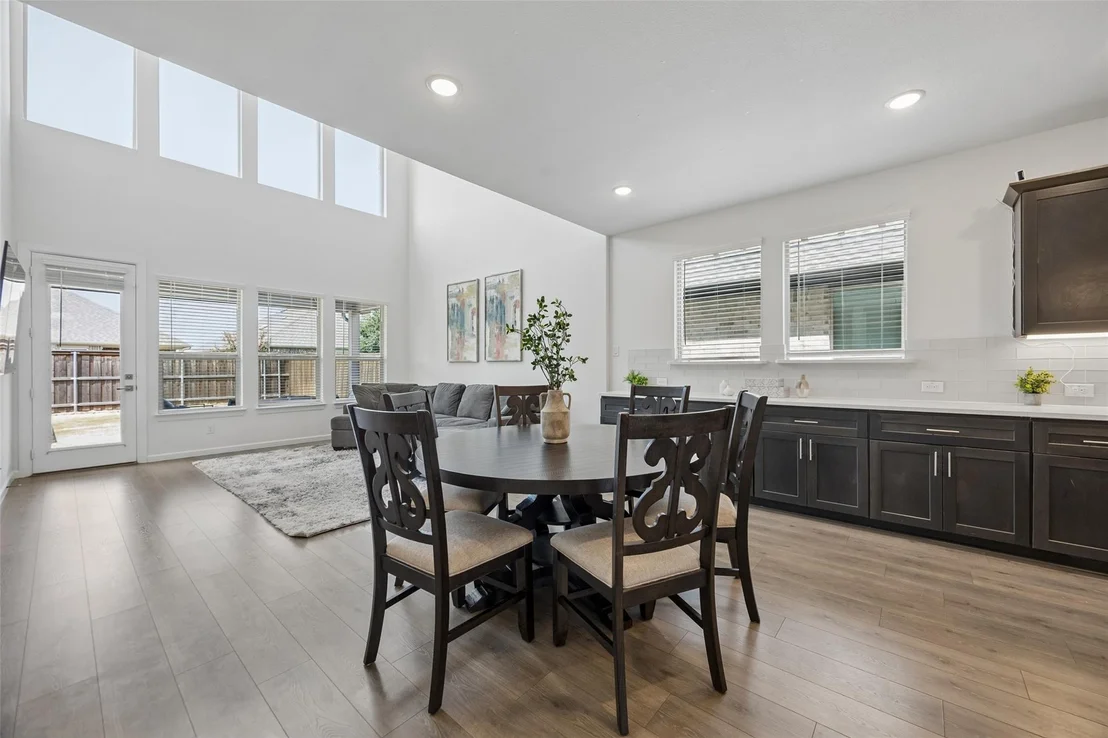 Photo of 621 Hummingbird Drive