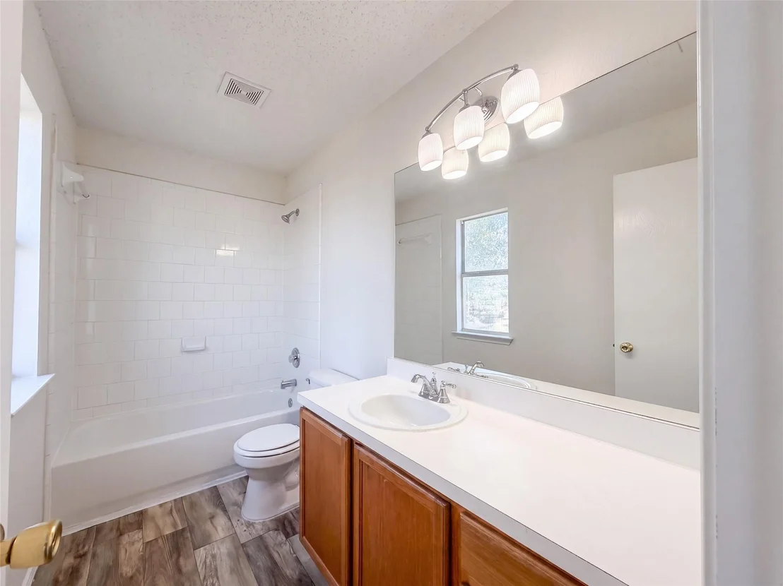 Photo of 4325 Falcon Drive