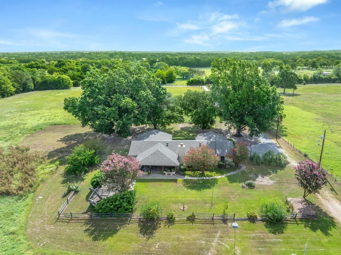 Photo of 600 VZ County Road 4930