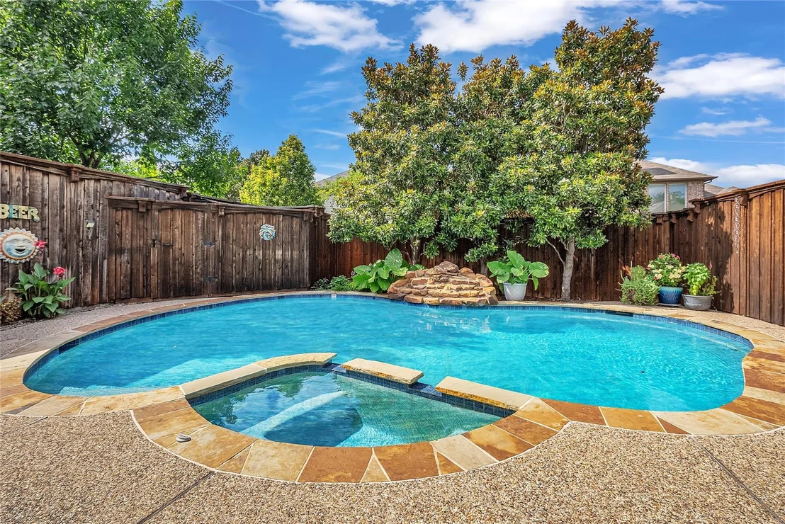 Photo of 6208 Brownstone Drive