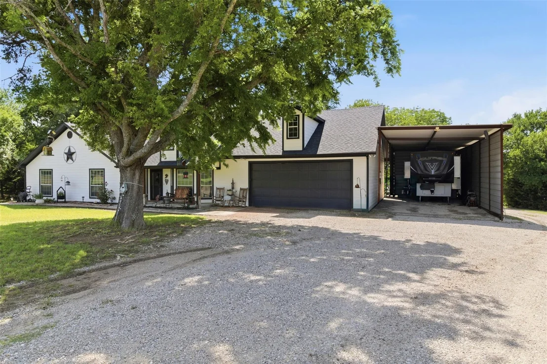 Photo of 2725 County Road 494
