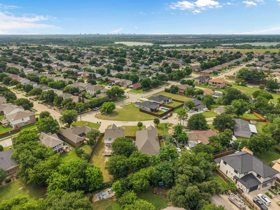Photo of 606 Hillside Circle