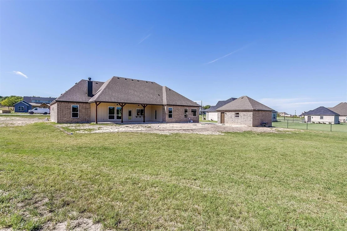 Photo of 1014 Gonzollas Road