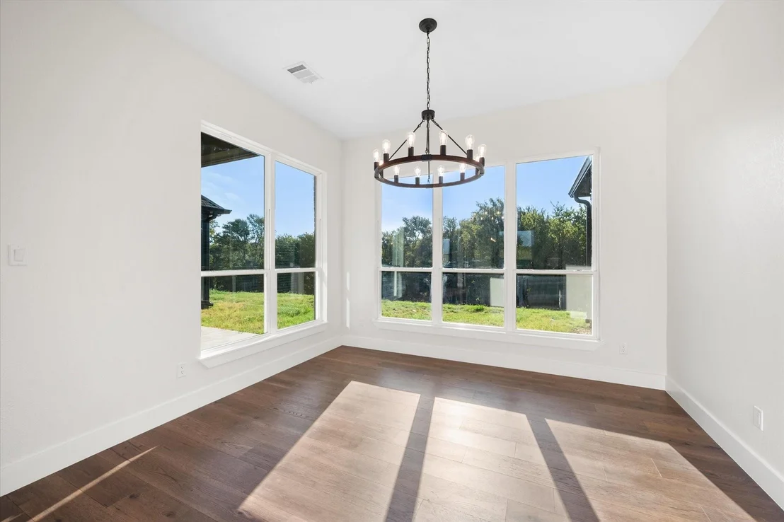Photo of 554 Shoreside Drive