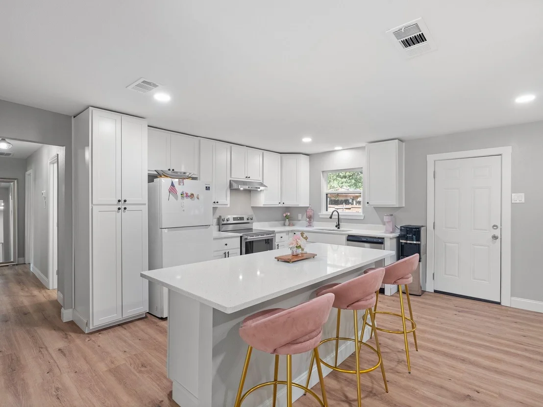 Photo of 9255 Palisade Drive