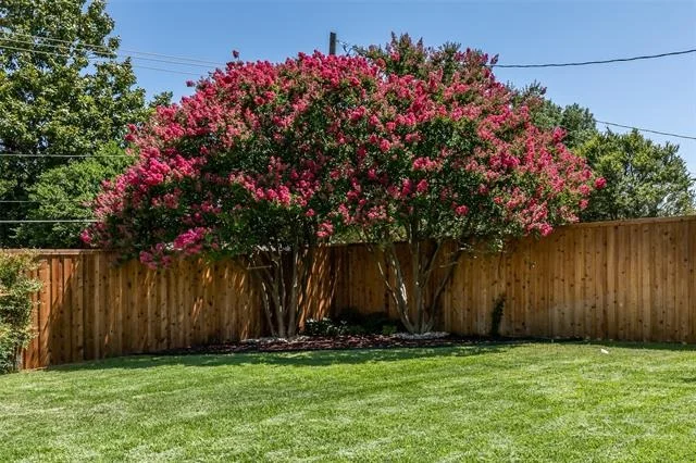 Photo of 7431 Larchview