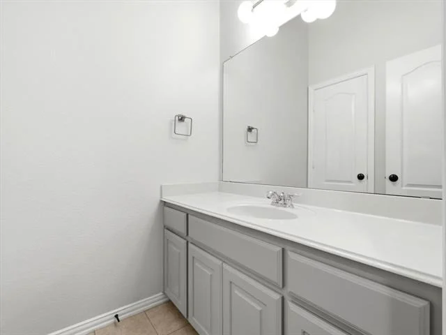 Photo of 4956 Exposition Way