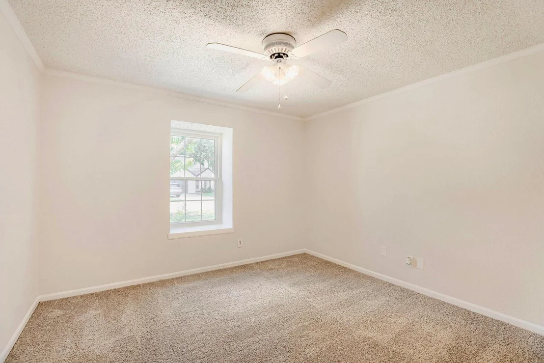 Photo of 314 Sandlewood Lane