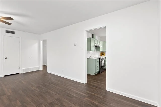 Photo of 2516 Albemarle Drive