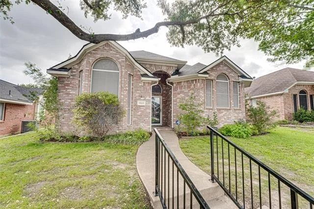 Photo of 1825 Ambrose Drive