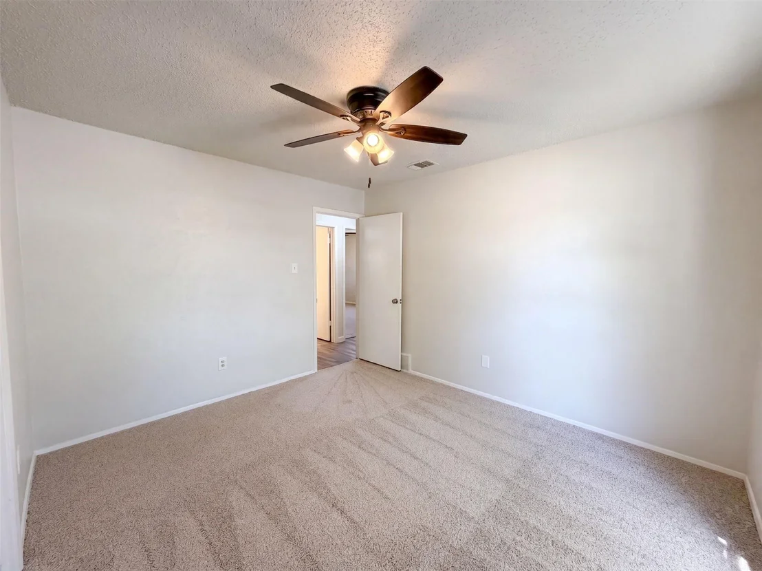 Photo of 6601 Oaklawn Drive