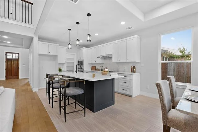 Photo of 6810 Windward View Drive