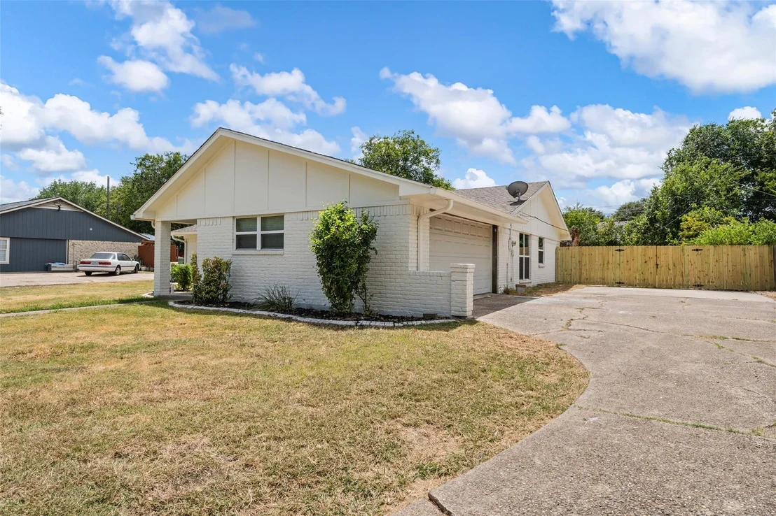 Photo of 229 Crockett Lane