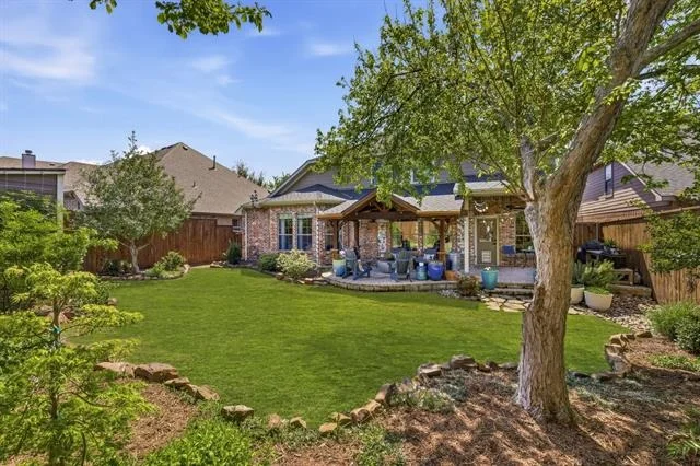 Photo of 404 Fairway Bluff Drive