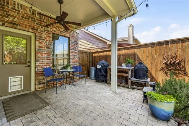 Photo of 404 Fairway Bluff Drive