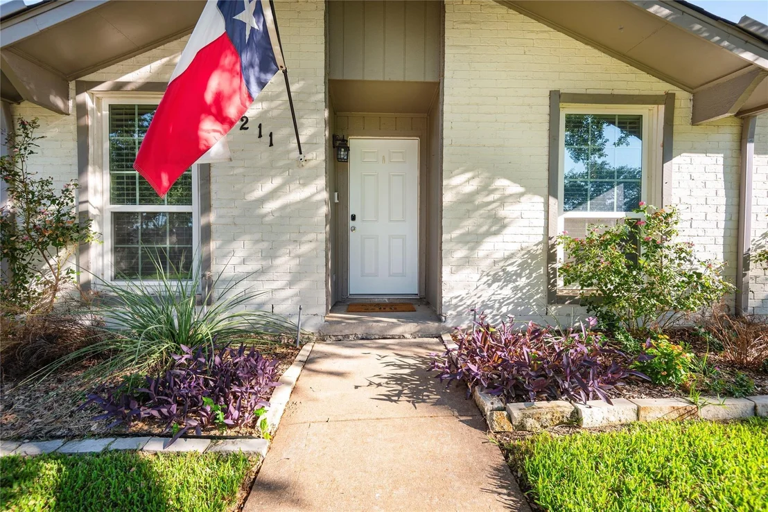 Photo of 2211 Yewpon Drive
