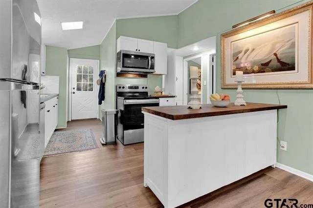 Photo of 212 Canyon Drive