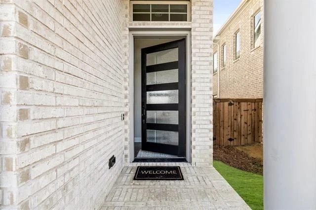 Photo of 8533 Western