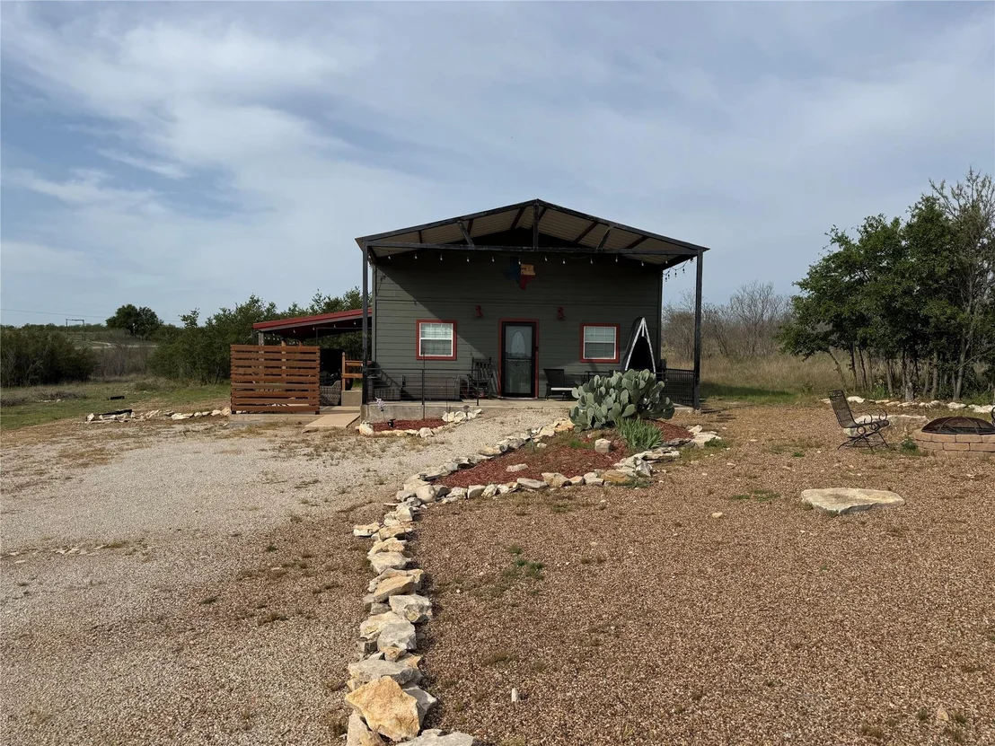 Photo of 8072 Hells Gate Loop