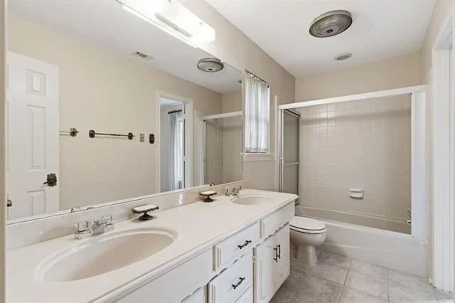 Photo of 1218 Stratford Drive