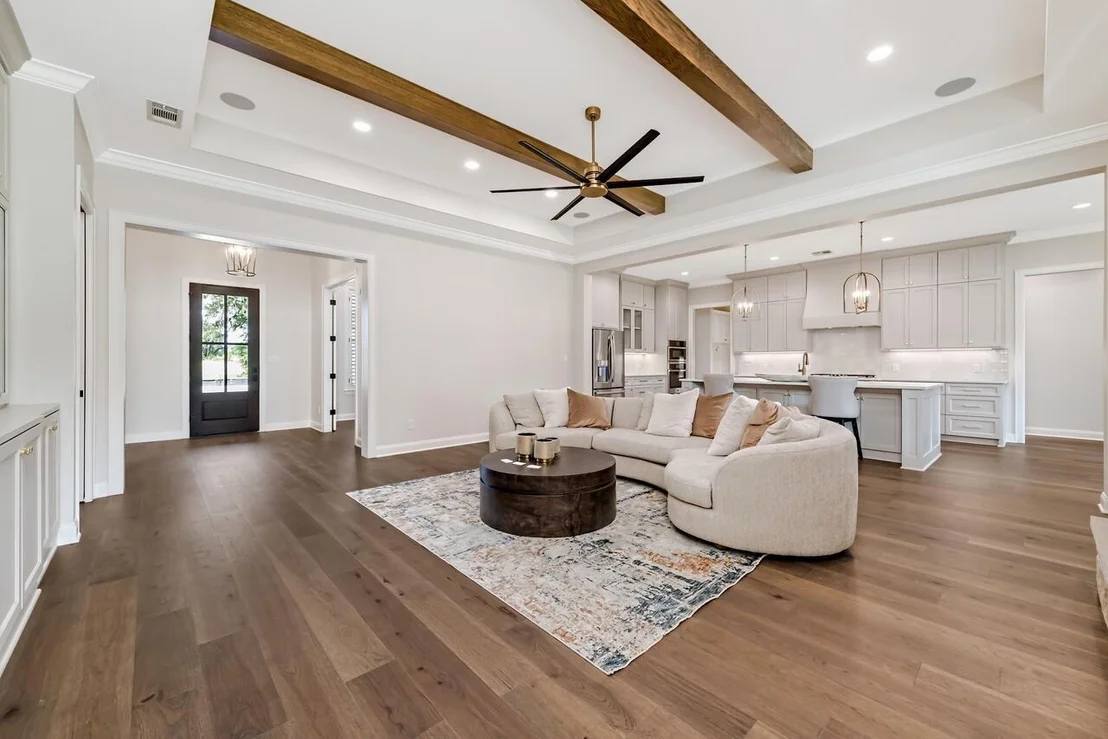 Photo of 8005 Bee Cave Road
