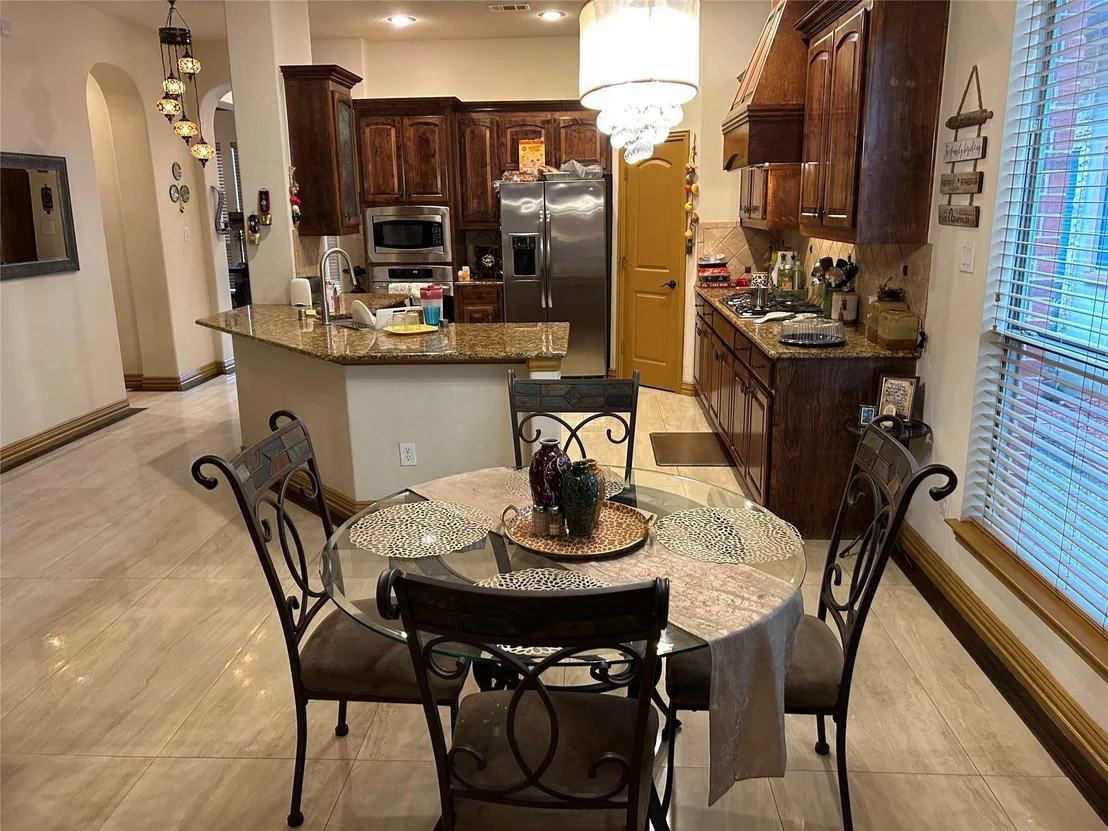 Photo of 2219 Longview Road